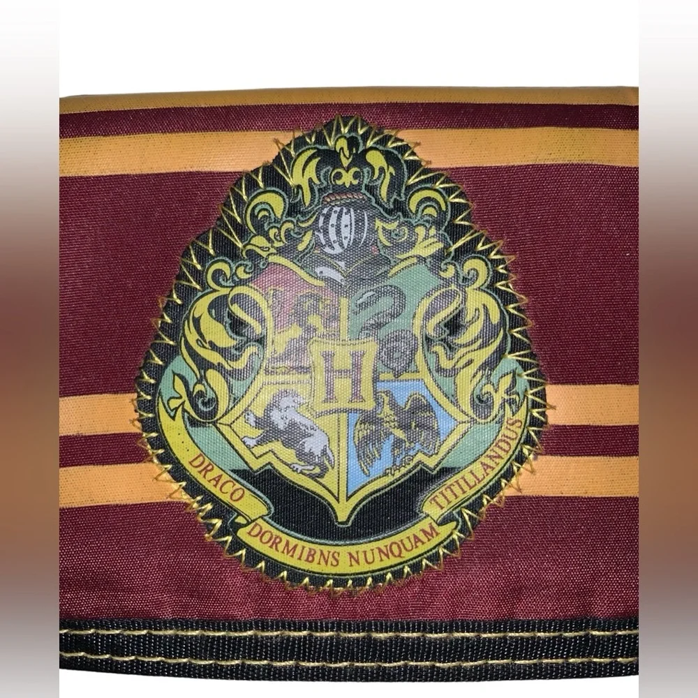Harry Potter Hogwarts Crest Tri-Fold Wallet